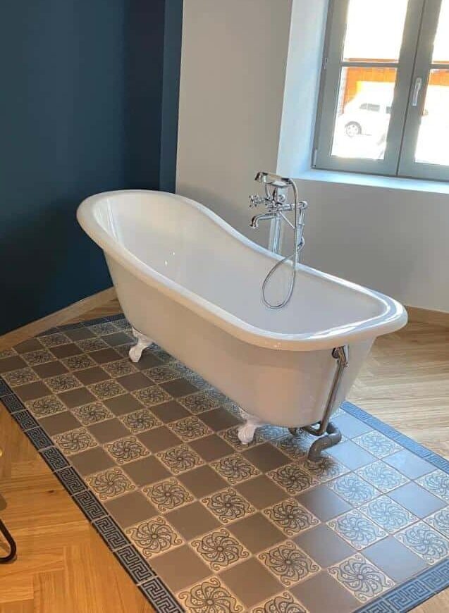 Baignoire faience authentique