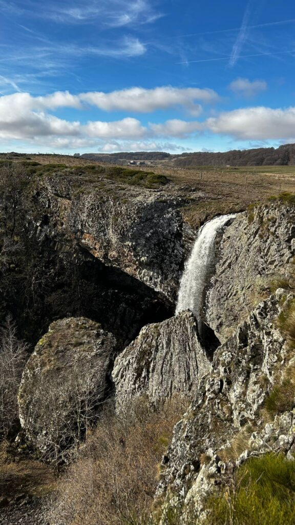 Randonnée cantal -Cascade du Déroc